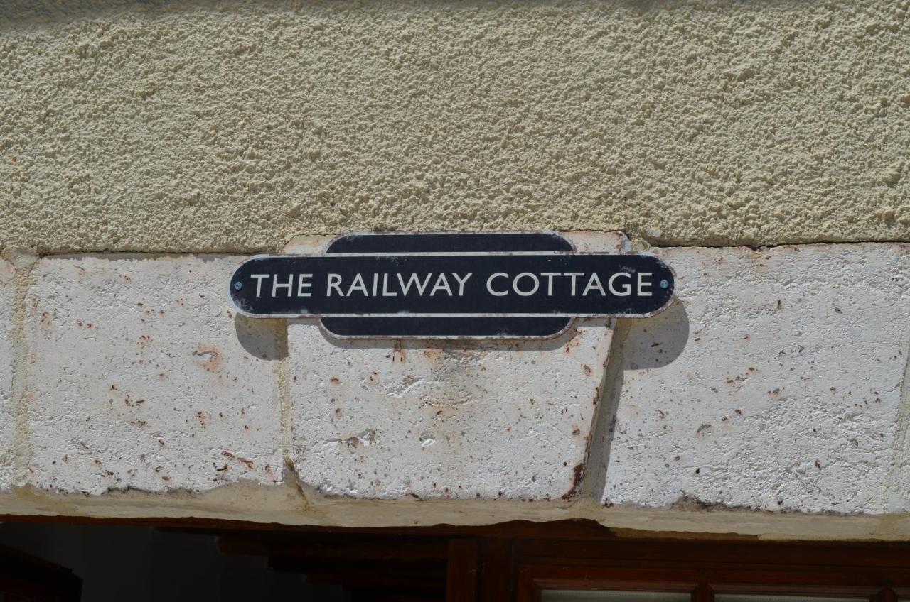 פיאג'ו פלוביאר The Railway Cottage - Characterful And Comfortable Holiday Cottage מראה חיצוני תמונה
